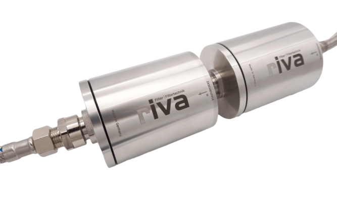 riva Wasserfilter, die hintereinander geschraubt sind und Schadstoffe aus dem Leitungswasser filtern können
